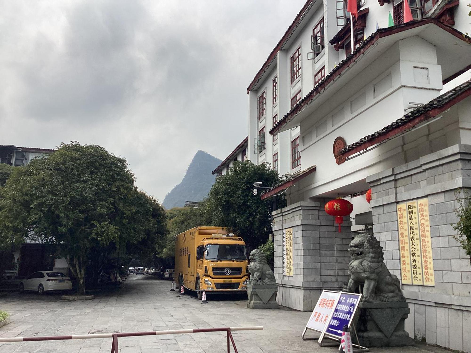 Lazzy Inn Yangshuo Exterior foto